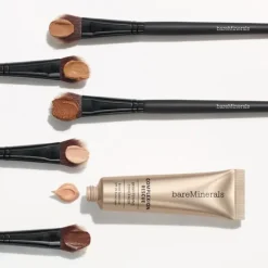 Complexion Resue Brightening Concealer SPF 25 1