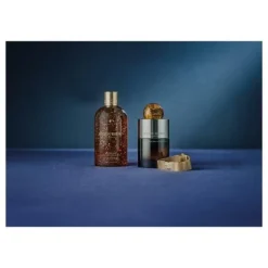 Mesmerising Oudh Accord & Gold Bath & Shower Gel
