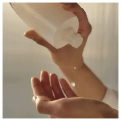 MICRO ESSENCE-IN-LOTION