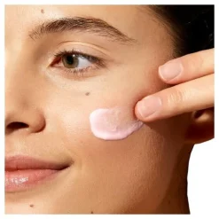 Prodigieuse® Boost Multi-korrigierende Gel-Creme für einen strahlenden Teint