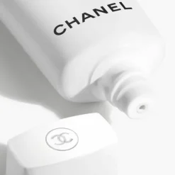 UV ESSENTIEL